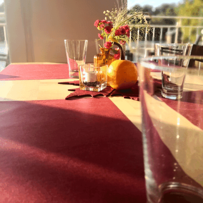 Unsere Tische werden liebevoll zu den Jahreszeiten dekoriert